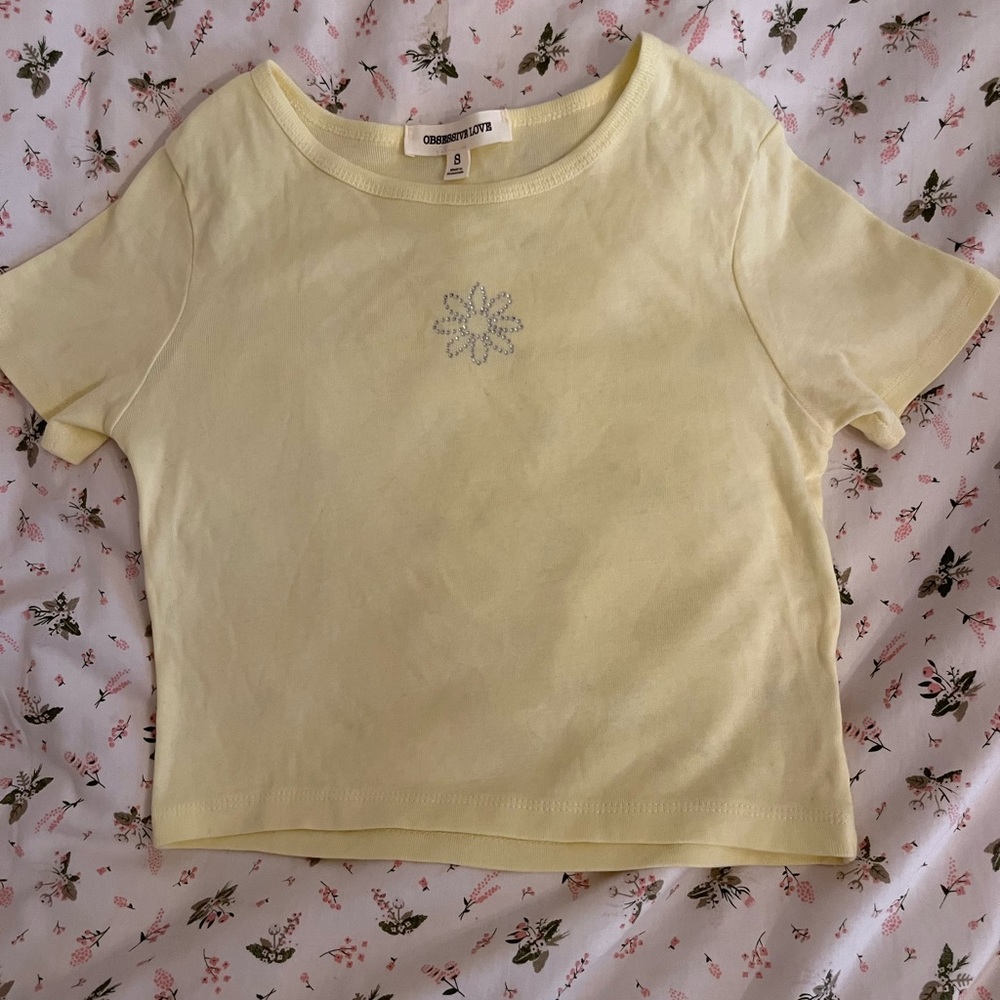 yellow cropped flower top